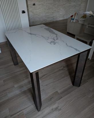 Tavolo in gres per cucina o soggiorno