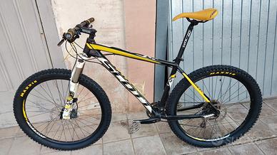 Bicicletta  per appassionati MTB Scott