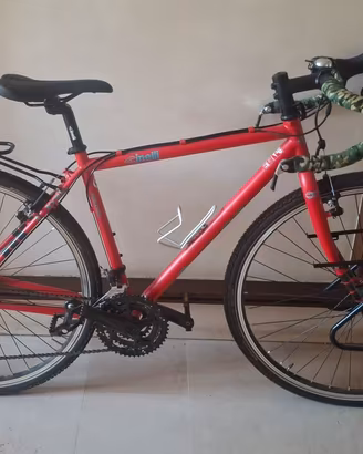 Cinelli Hobootleg rossa  gravel 