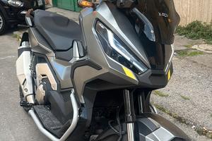 Honda x-adv 750