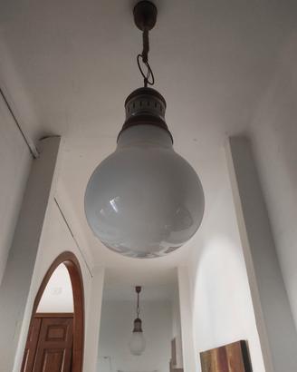 coppia lampadari a lampadina