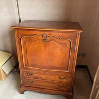 Credenza in legno chiaro - 1 anta e  2 cassetti