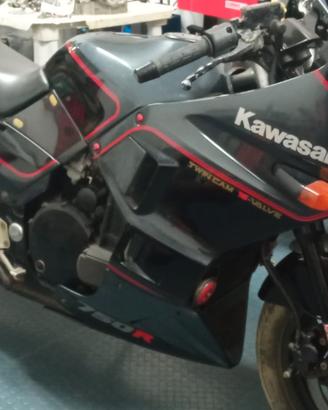 Carena ricambi gpx 750 r 1988-1992