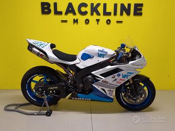Yamaha YZF R1 - 2004
