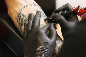 ATTIVITÀ TATUAGGI E PIERCING Sesto Fiorentino