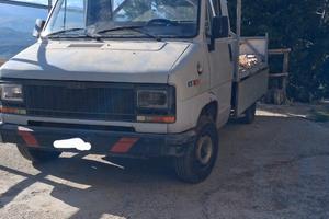 Furgone cassonato Fiat Ducato