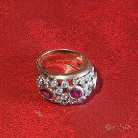 anello oro con diamnti e rubini