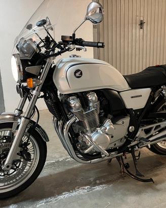 Honda cb 1100