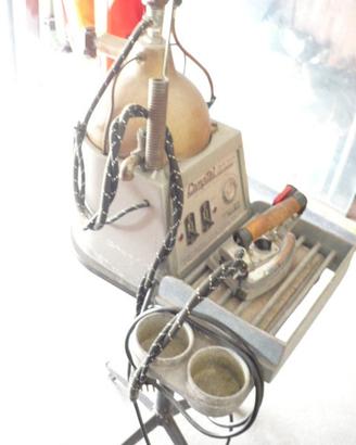 Postazione stiro professionale