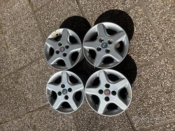 Set di 4 cerchi in lega fondmetal alfa romeo