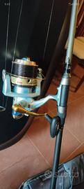 COMPLETO DI CANNE DA PESCA COME NUOVO 250€