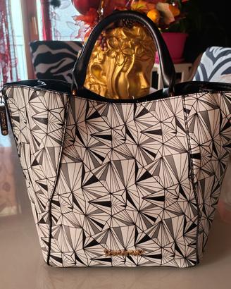 Borsa Yamamay rara