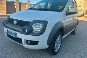 Panda CROSS 4x4 1.3 mtj 110.000 km