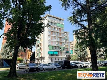 3 LOCALI A COLOGNO MONZESE
