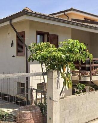 Immobile in asta di 400 m² con 5 locali a Serraman