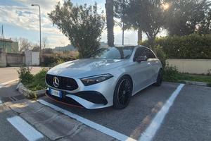 classe A 180d AMG premium plus in garanzia