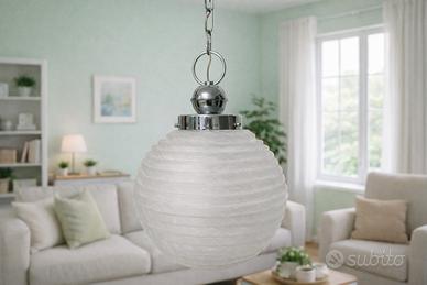 Lampadario in vetro a sfera con fondo chiuso