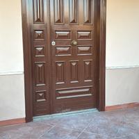 Portone in legno