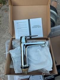 Rubinetto per bagno, cucina, nuovo inscatolato