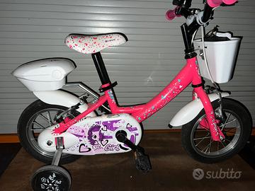 Bicicletta da bambina con rotelle