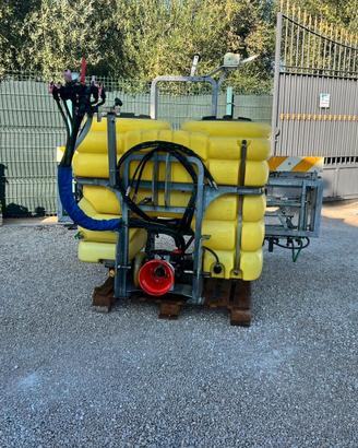 BOTTE USATA PROJET 600 LT CON BARRA IDRAULICA 12 M