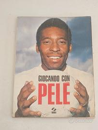 Libro Giocando con Pele anni 70 vintage 