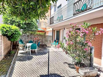 Trilocale Climatizzato con Giardino e Posto auto
