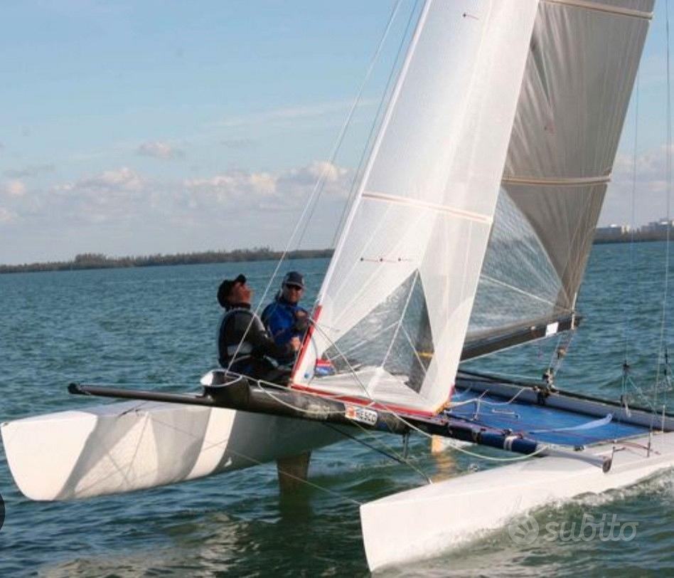 catamarano tornado in vendita