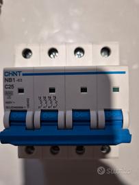 magnetotermico trifase 