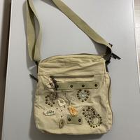 David Jones borsa