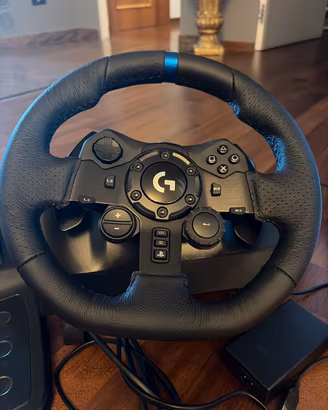 Volante Logitech G923 e pedaliera- Pari a Nuovo