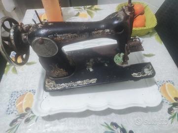 macchina da cucire d epoca Singer 