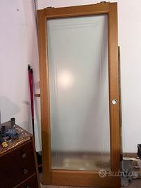 Porta scorrevole in legno