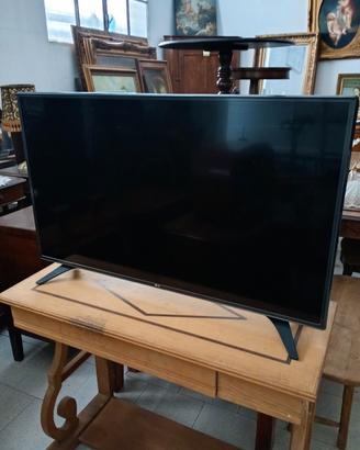 Televisione HD 45 pollici 