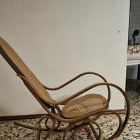 Sedia a dondolo in legno
