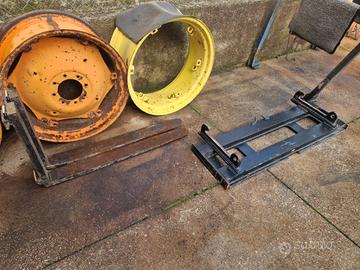 FORCA USATA PER CARICO ROTOBALLE - PALLETS