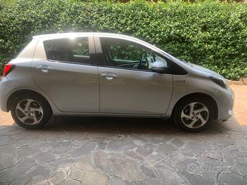 Toyota yaris  hybrid