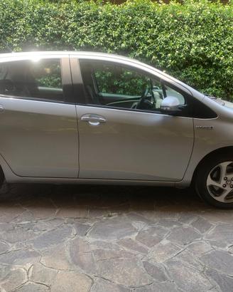 Toyota yaris  hybrid