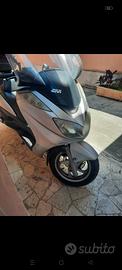 Yamaha majesty 400