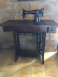 Macchina da cucire d’epoca