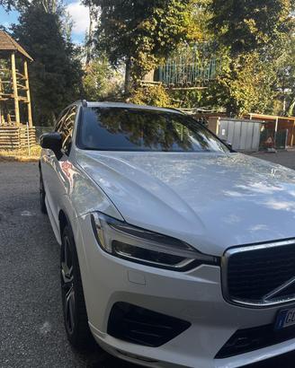 VOLVO XC60 R DESIGN