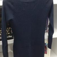 vestito blu in maglia