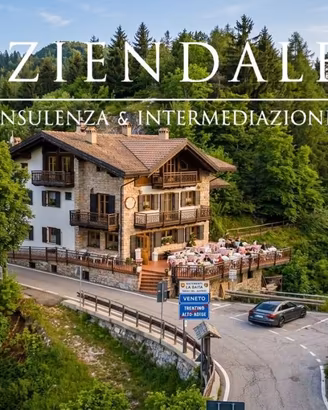 Attività / Licenza di 600 m² con più di 5 locali a