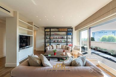Appartamento di 225 m² con 5 locali e box auto a S