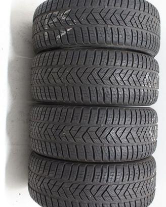 Pirelli 4 Pneumatici 235 60 R18 107H