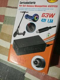 Caricabatterie monopattino universale benQ