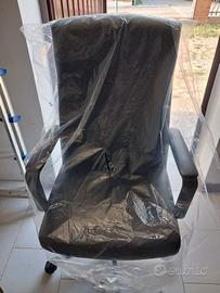 sedia ufficio colore nero in pelle ikea