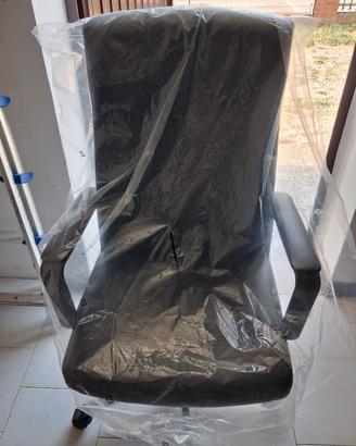 sedia ufficio colore nero in pelle ikea