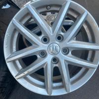 4 Cerchi in lega di da 16“ Suzuki