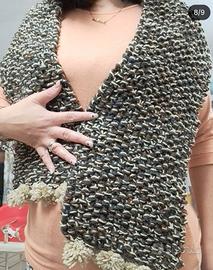 Sciarpa pon pon fatta ai ferri